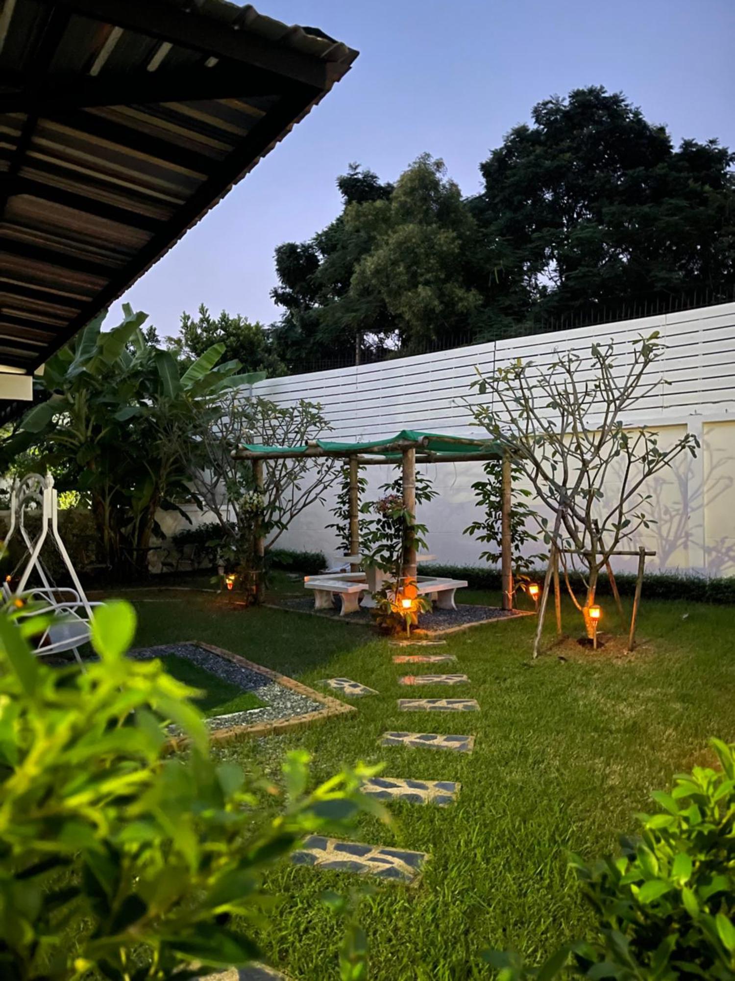 Anna Home@Lat Krabang バンコク都 エクステリア 写真